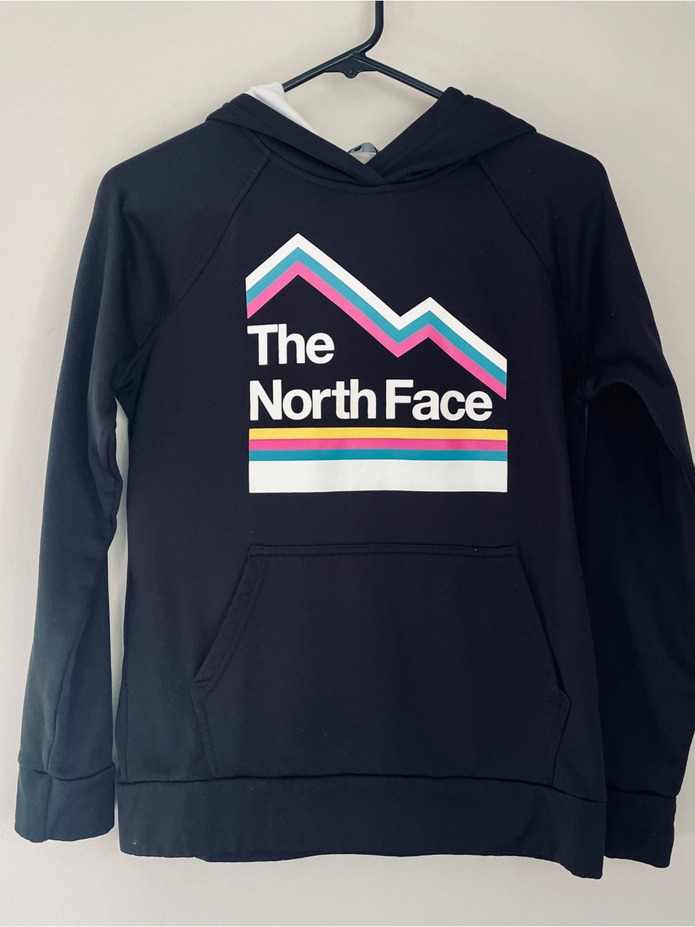 The North Face Black Hoodie with Bright Logo Mountain Stripes Boy’s Large 14/16